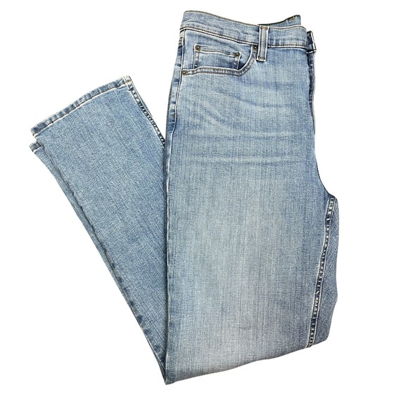 LL Bean Mens Jeans 35x32 Bean Flex Classic Fit Stretch Medium Wash Denim - Picture 8 of 8